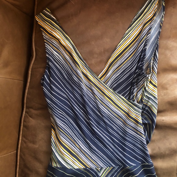 Cross-front BCBG midi stripe dress - Picture 2 of 5